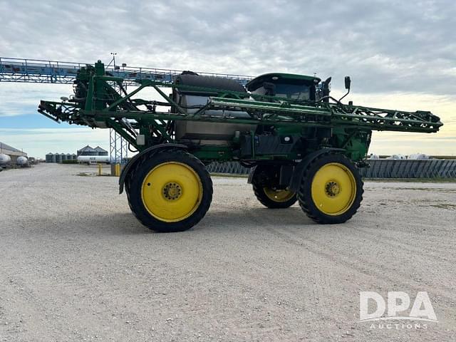 Image of John Deere R4044 equipment image 4