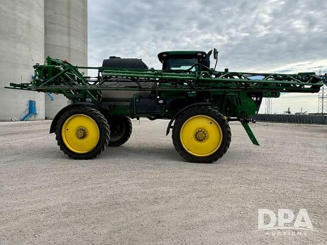 Image of John Deere R4044 equipment image 2