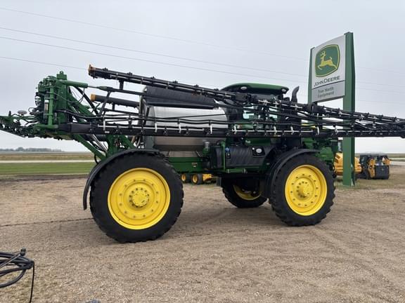 Image of John Deere R4045 equipment image 3