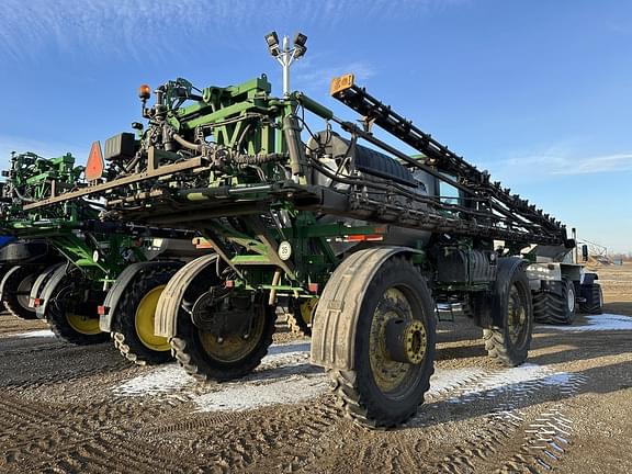 Image of John Deere R4045 equipment image 3