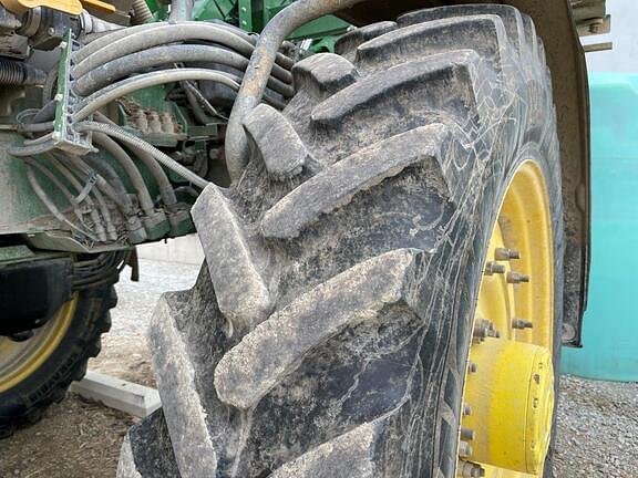 Image of John Deere R4045 equipment image 1