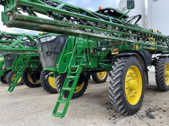2019 John Deere R4045 Equipment Image0