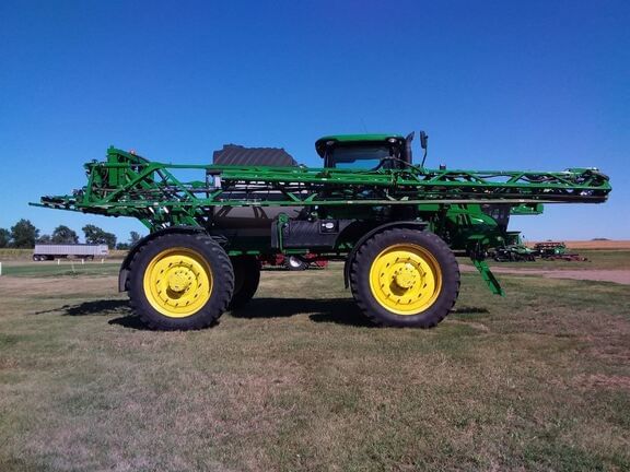 Main image John Deere R4045