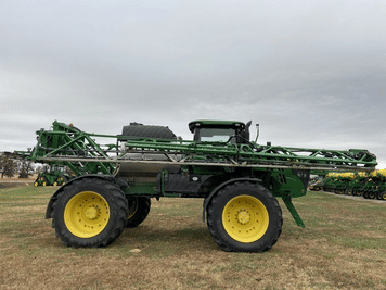 Main image John Deere R4045