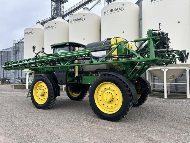 Image of John Deere R4045 equipment image 4