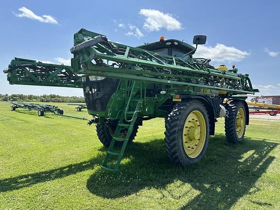 Image of John Deere R4045 equipment image 2
