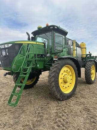 2019 John Deere R4045 Equipment Image0