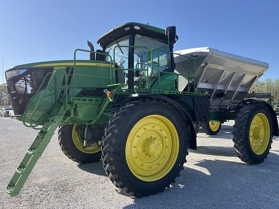 Image of John Deere R4045 equipment image 3