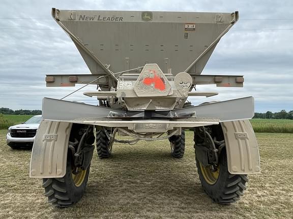 Image of John Deere R4045 equipment image 3