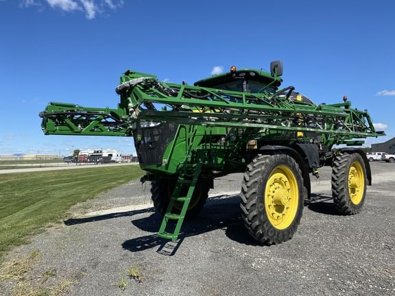 Main image John Deere R4045