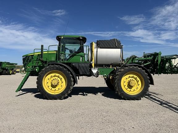 Image of John Deere R4045 equipment image 2