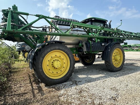 Image of John Deere R4045 equipment image 2