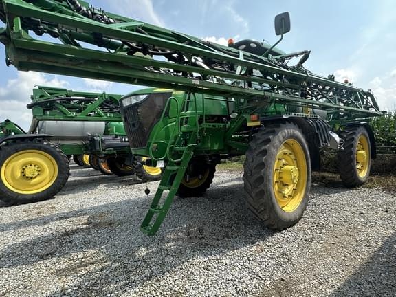 Image of John Deere R4045 equipment image 1