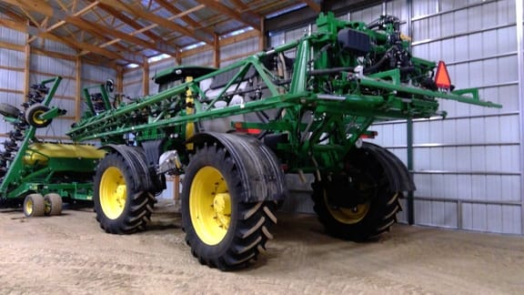 Main image John Deere R4045