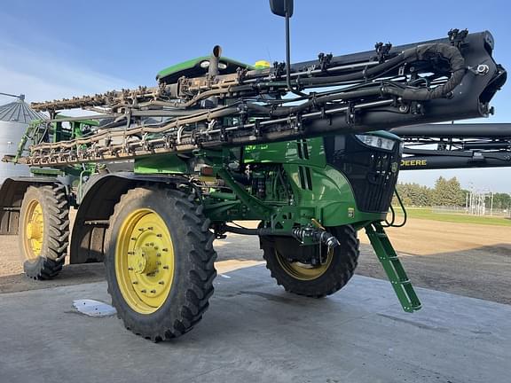 Image of John Deere R4045 equipment image 1
