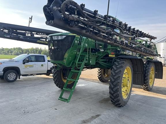 Image of John Deere R4045 equipment image 4