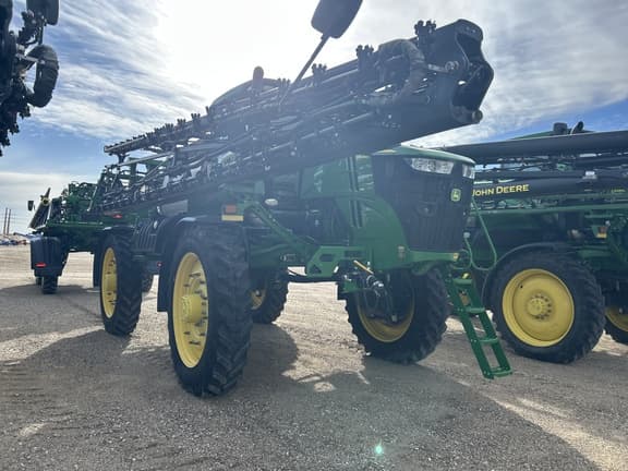 Image of John Deere R4045 equipment image 1