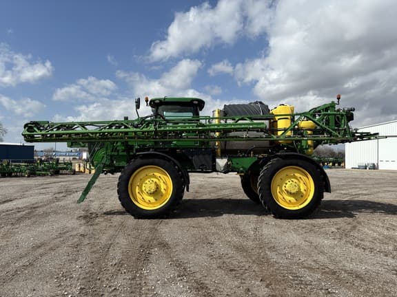 Image of John Deere R4045 equipment image 1