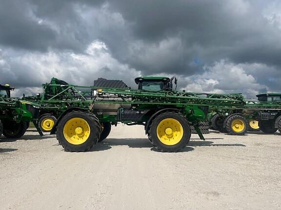 Image of John Deere R4045 equipment image 4