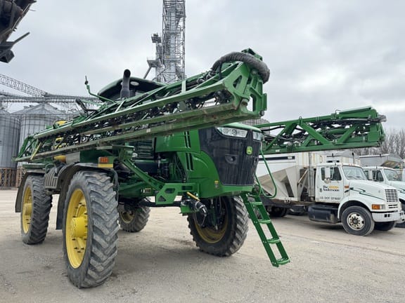 Main image John Deere R4045