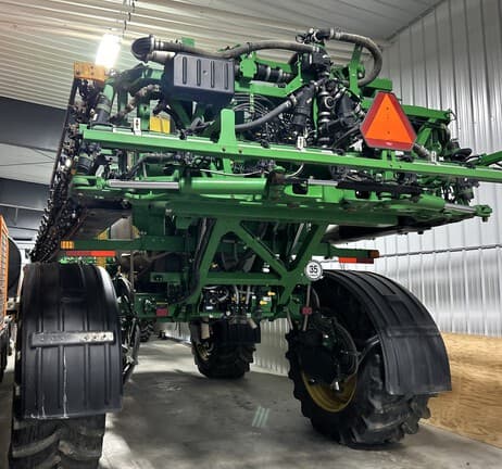 Image of John Deere R4045 equipment image 3