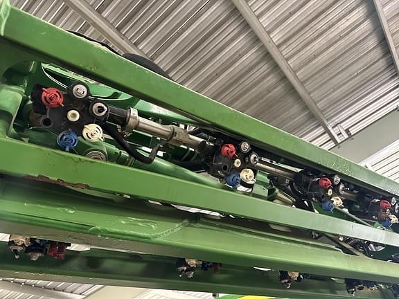 Image of John Deere R4045 equipment image 3