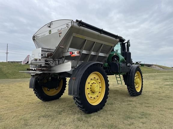 Image of John Deere R4045 equipment image 4