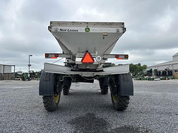 Image of John Deere R4045 equipment image 4