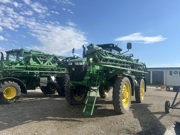 2019 John Deere R4045 Equipment Image0