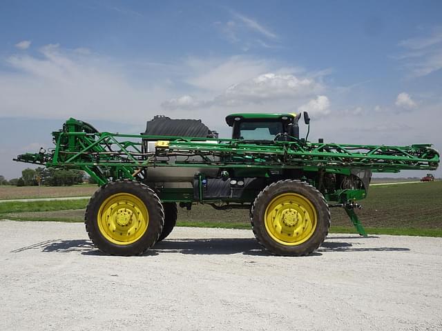 Image of John Deere R4045 equipment image 3