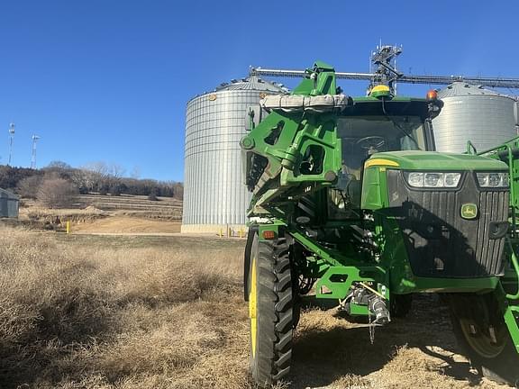 Image of John Deere R4045 equipment image 3