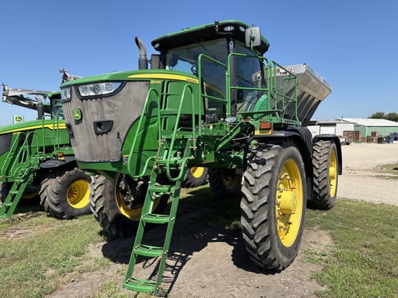 Image of John Deere R4045 equipment image 1