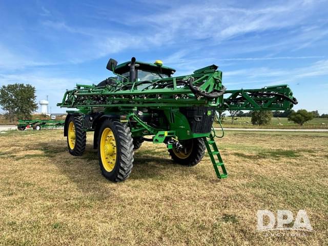 Image of John Deere R4045 equipment image 4