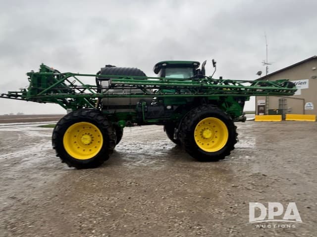 Image of John Deere R4045 equipment image 3