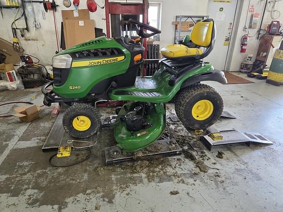 Image of John Deere S240 Primary Image