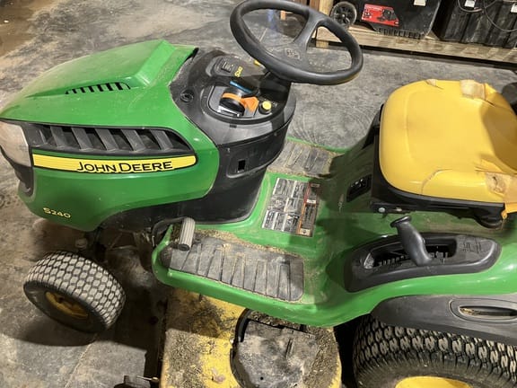 2019 John Deere S240 Equipment Image0