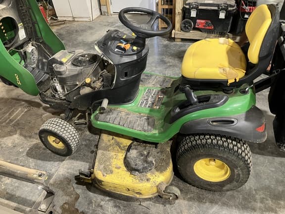 Image of John Deere S240 equipment image 1