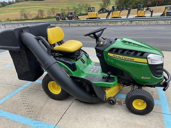 Image of John Deere S240 equipment image 1