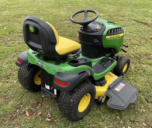 Image of John Deere S240 equipment image 4