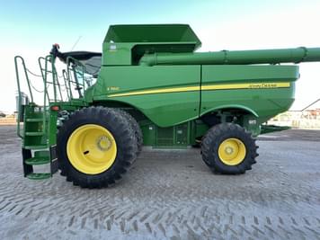 Main image John Deere S760