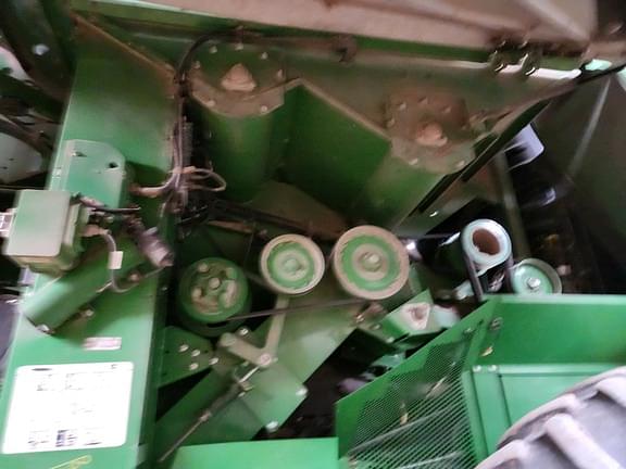 Image of John Deere S760 equipment image 2