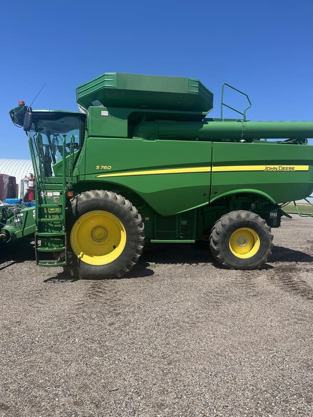 Image of John Deere S760 equipment image 2