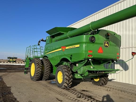 Main image John Deere S760 9
