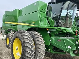 Main image John Deere S760 1