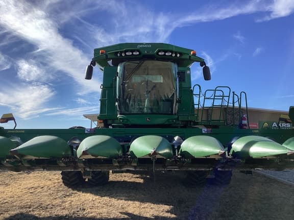 Image of John Deere S760 equipment image 1