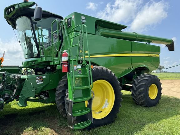 2019 John Deere S760 Equipment Image0