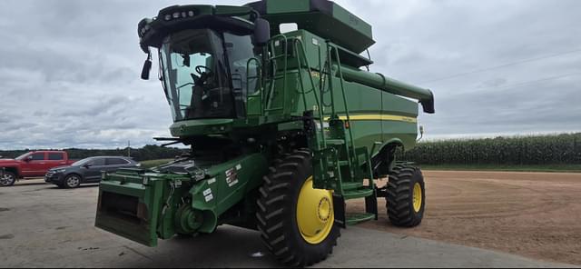 Image of John Deere S760 equipment image 2