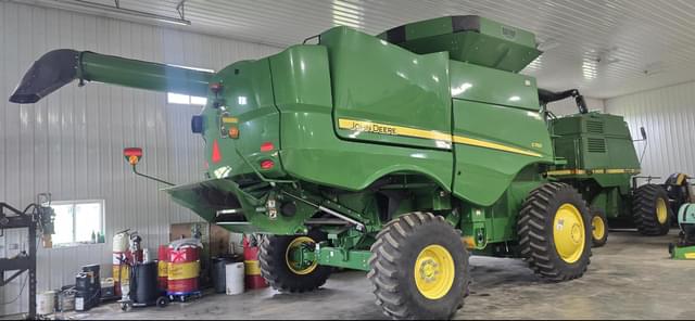 Image of John Deere S760 equipment image 1