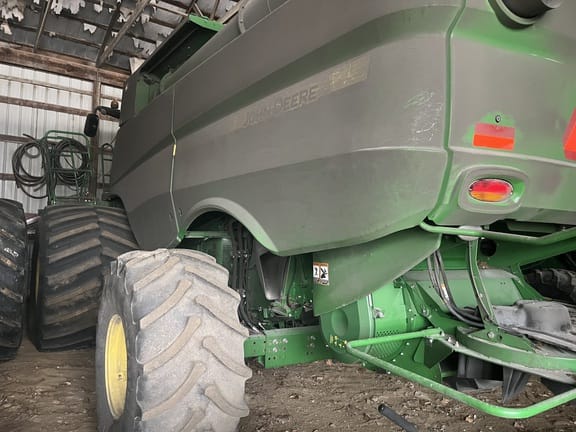 2019 John Deere S760 Equipment Image0