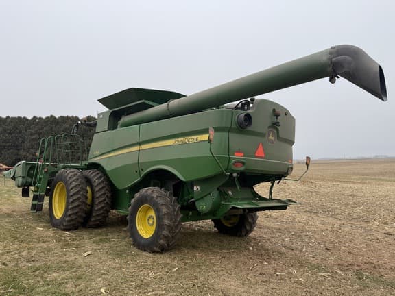 Image of John Deere S760 equipment image 2